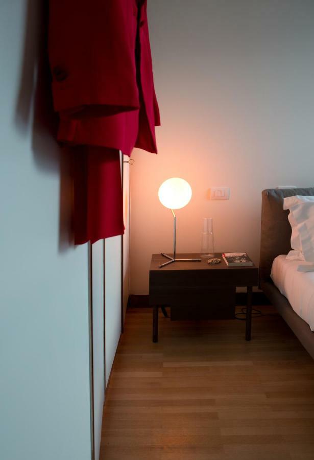 Domux Home Torre Velasca ミラノ エクステリア 写真