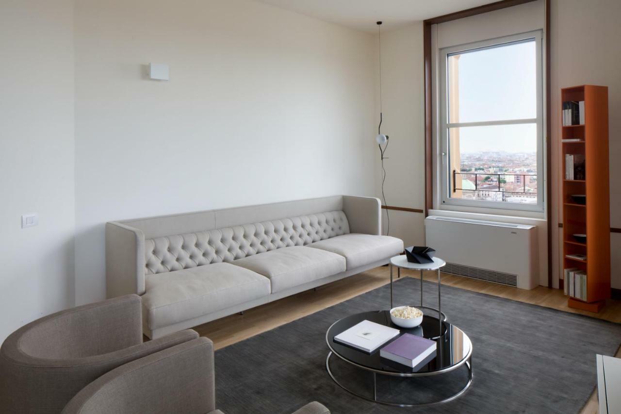 Domux Home Torre Velasca ミラノ エクステリア 写真